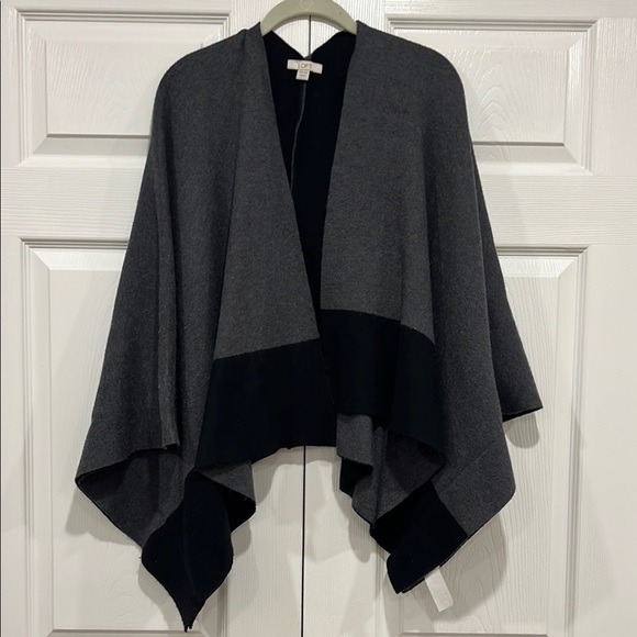 LOFT Sweater Poncho - Picture 1 of 6